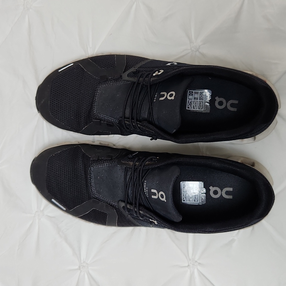 ON Men's Running Shoes